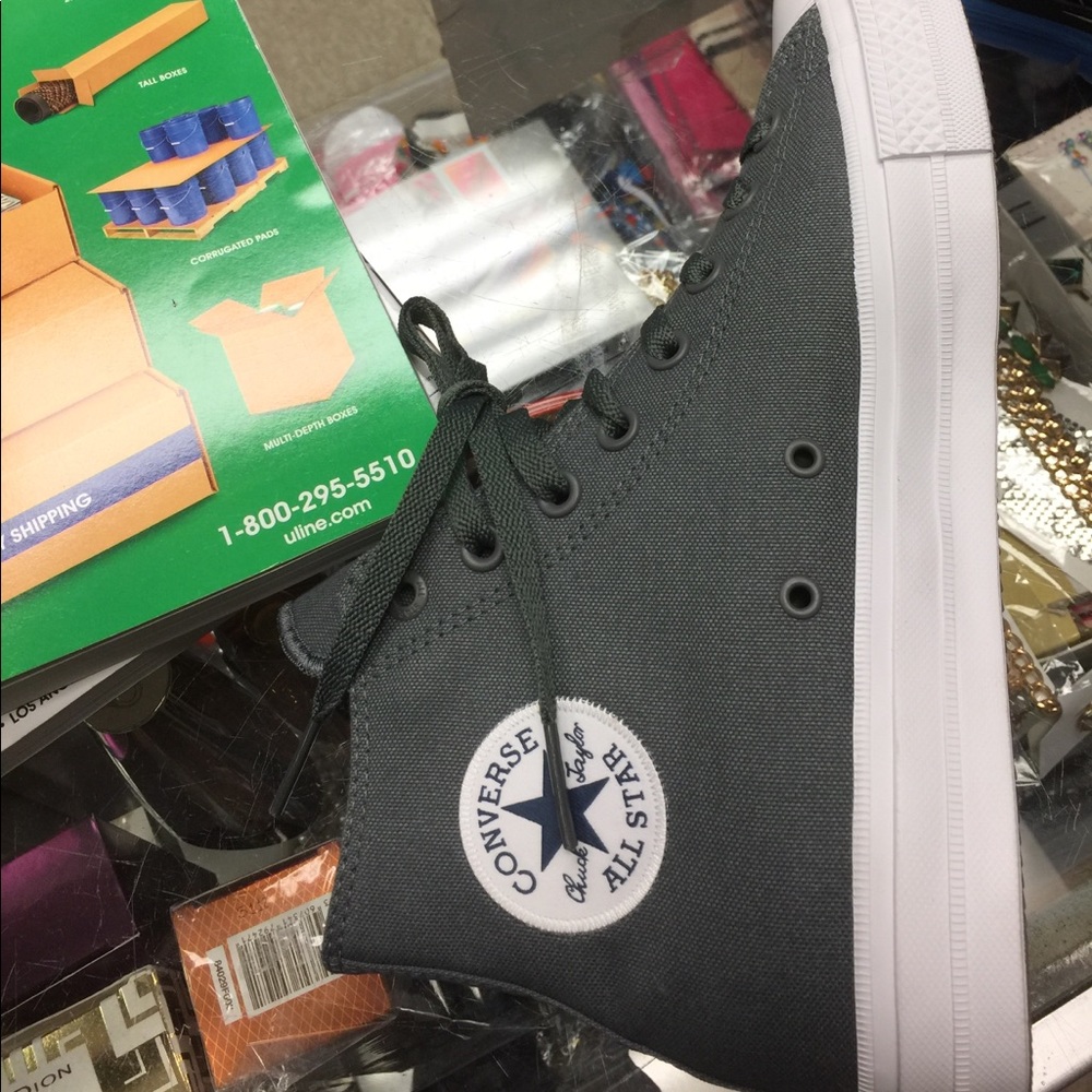Authentic Grey  converse - Picture 9 of 12